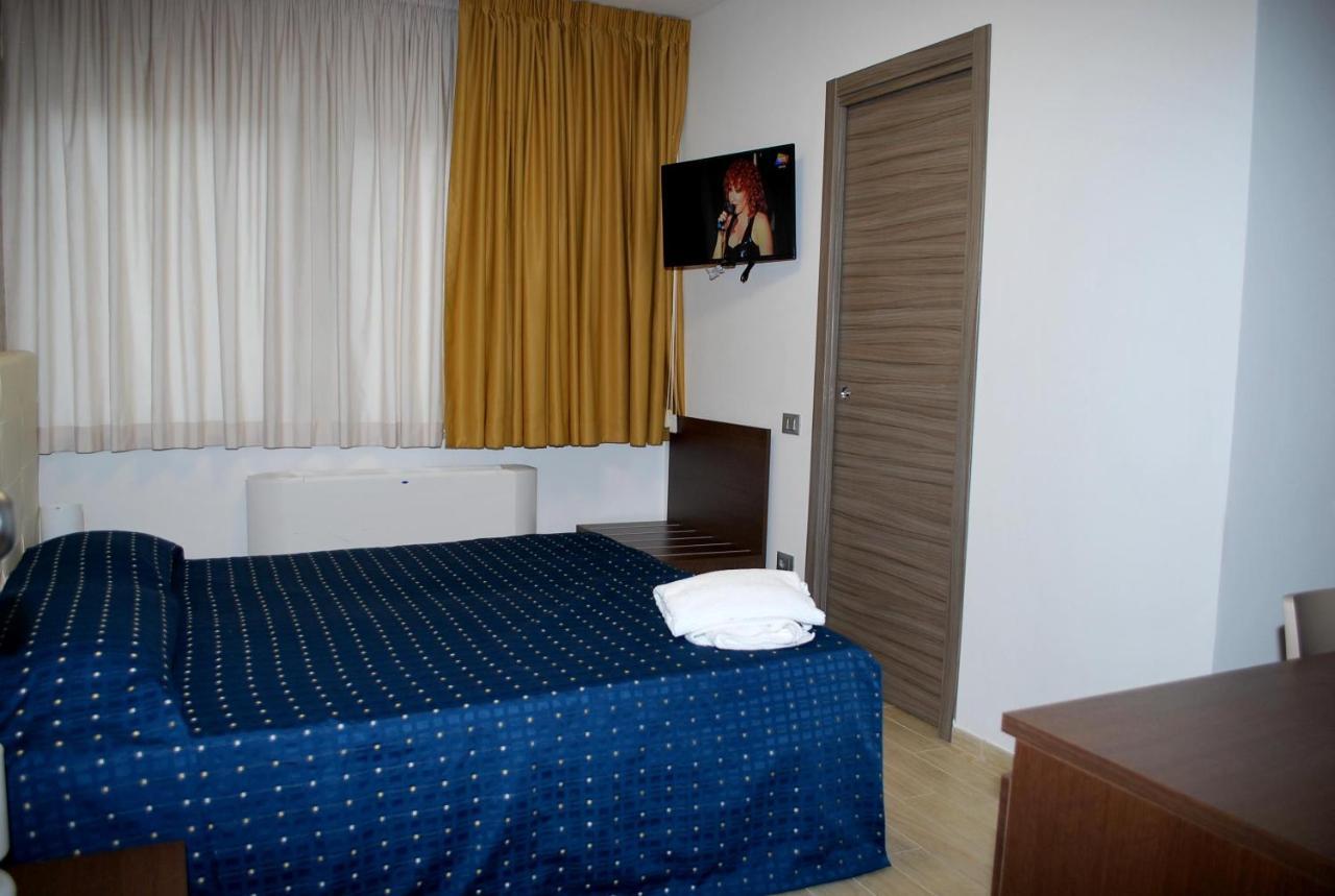 Hotel Piazza Dante Taranto Exteriér fotografie
