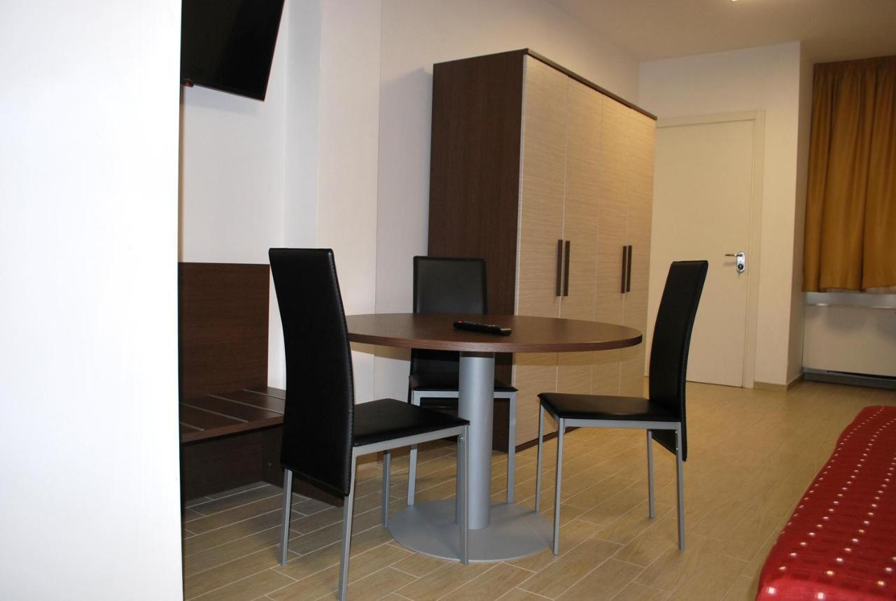 Hotel Piazza Dante Taranto Exteriér fotografie