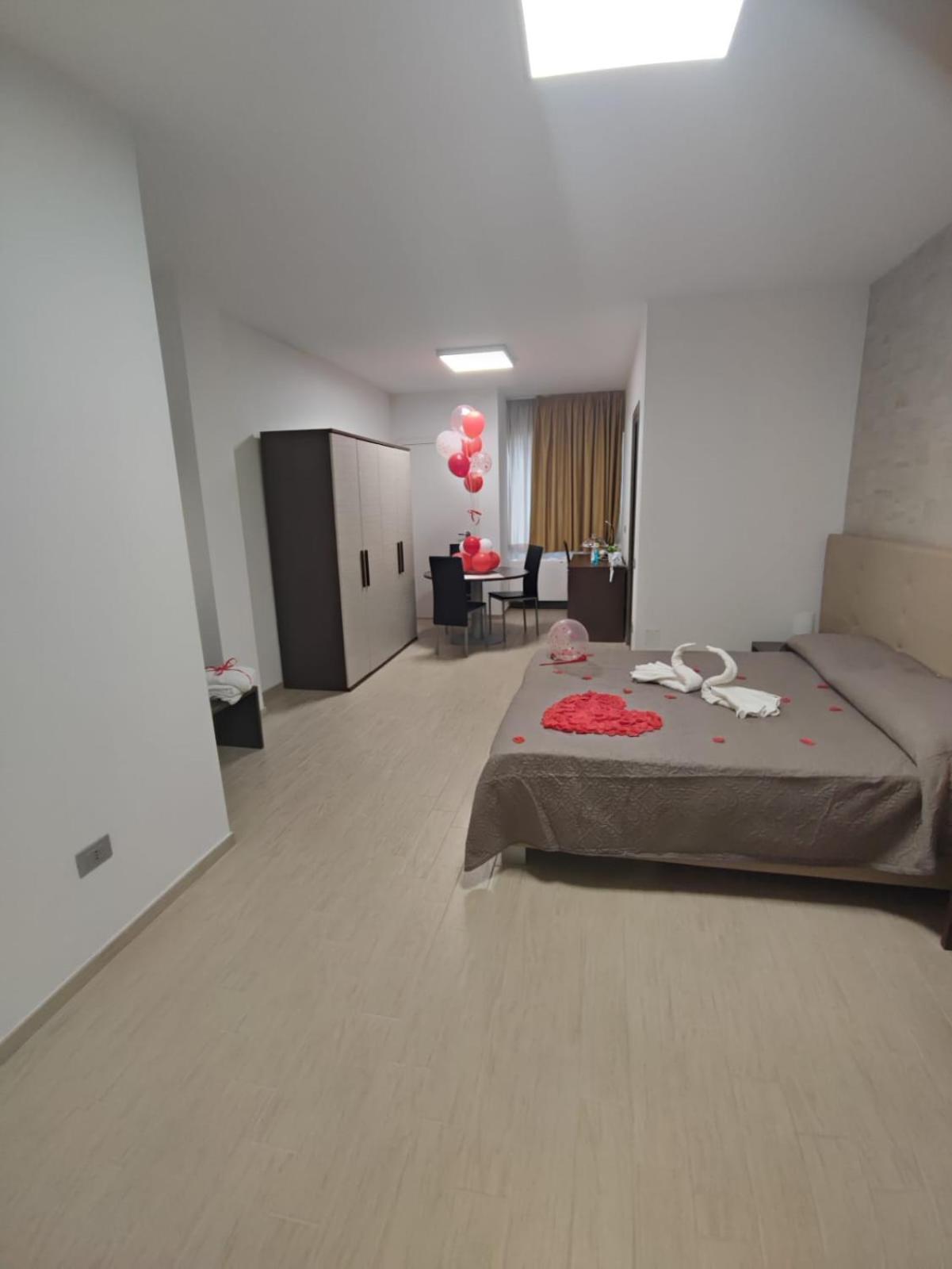 Hotel Piazza Dante Taranto Exteriér fotografie